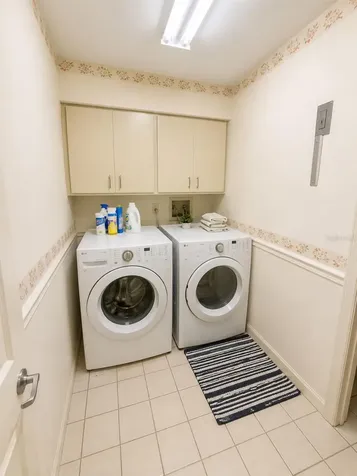 4068 Wilshire Circle E Sarasota FL 34238