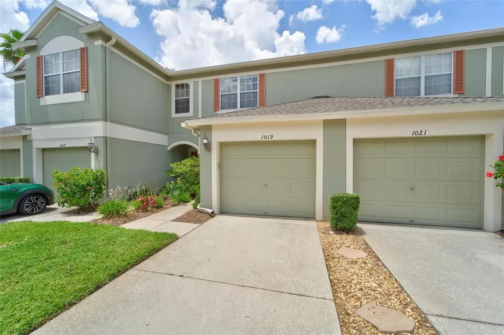 1019 Vista Cay Court Brandon FL 33511