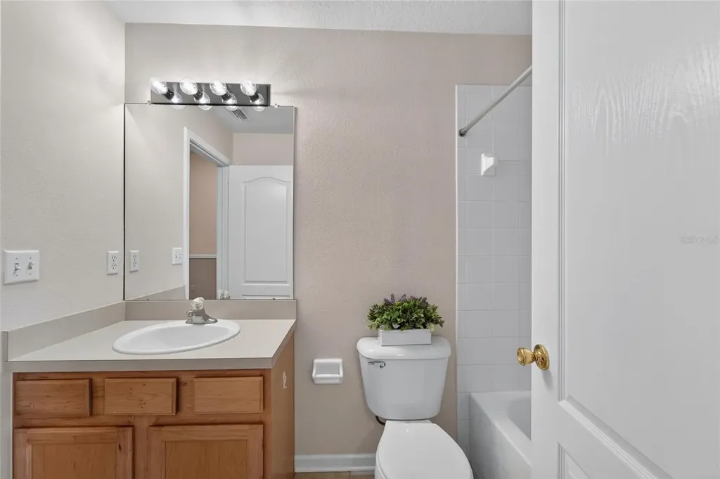 1019 Vista Cay Court Brandon FL 33511