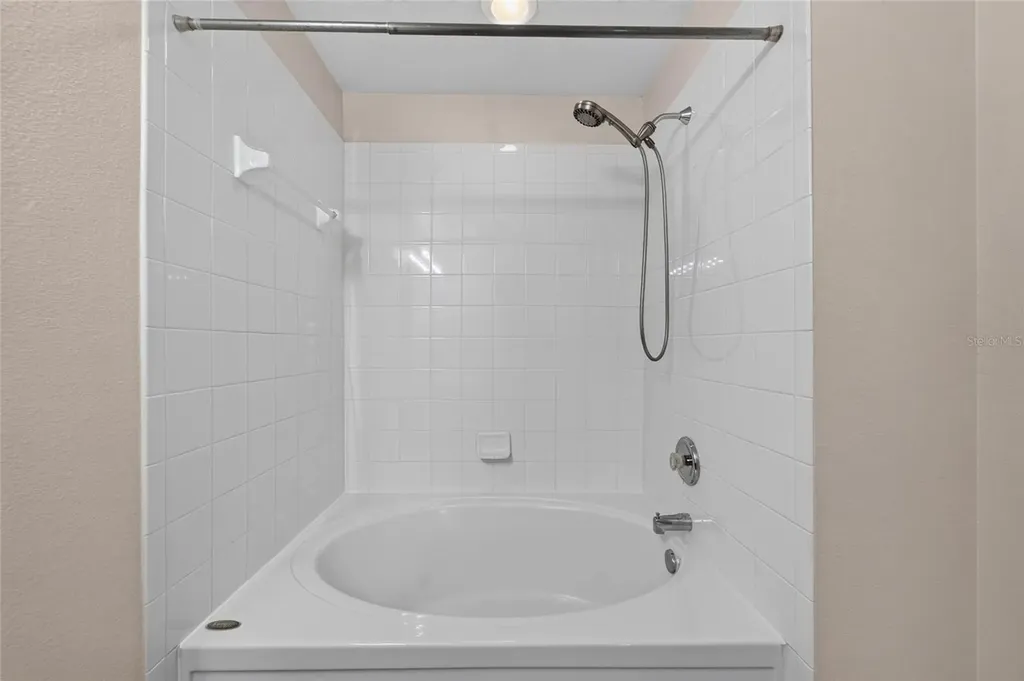 1019 Vista Cay Court Brandon FL 33511
