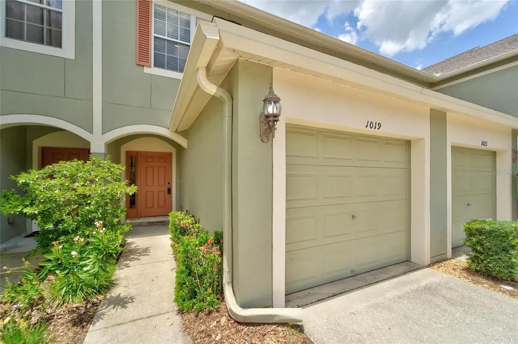 1019 Vista Cay Court Brandon FL 33511