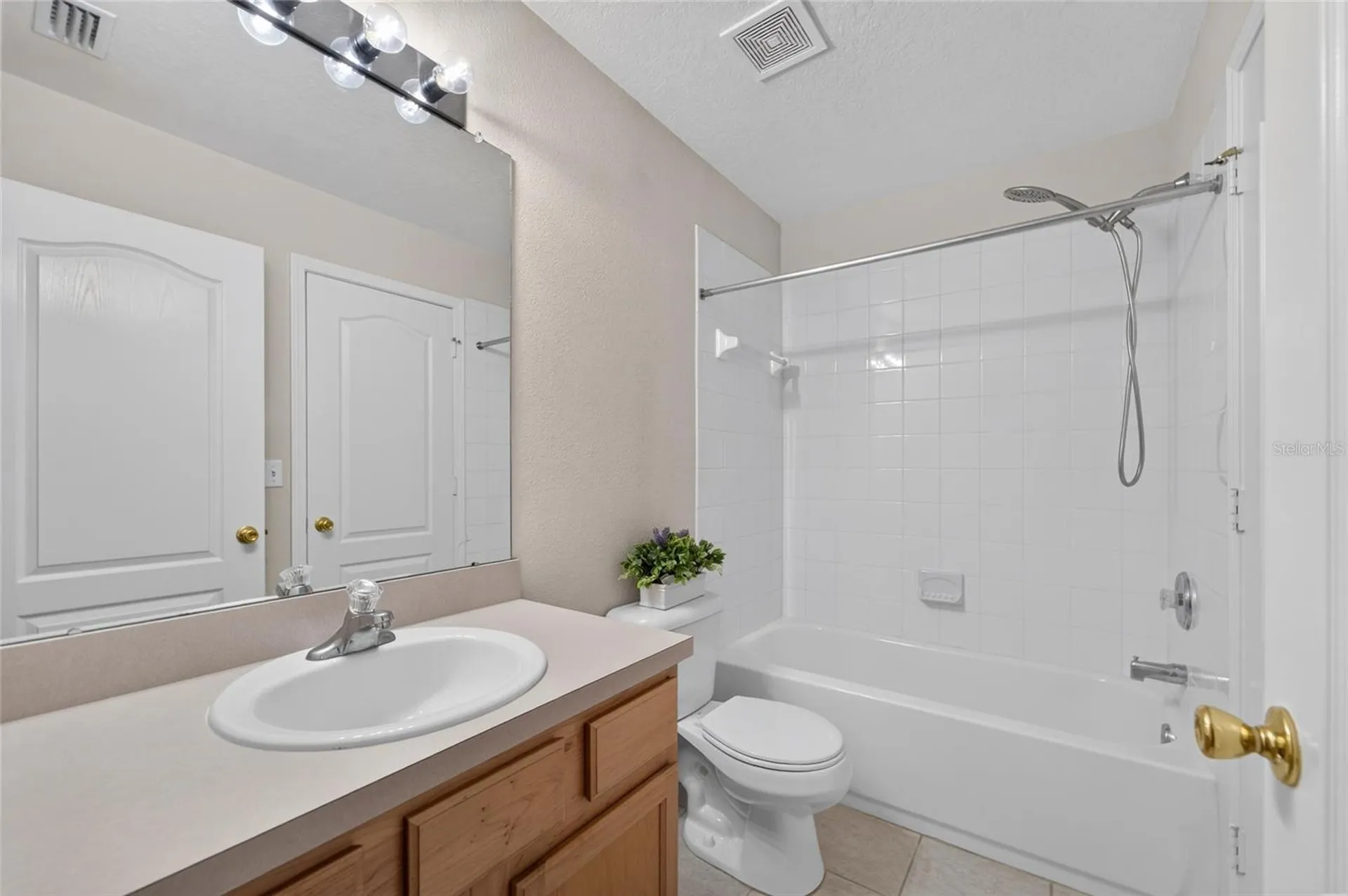 1019 Vista Cay Court Brandon FL 33511