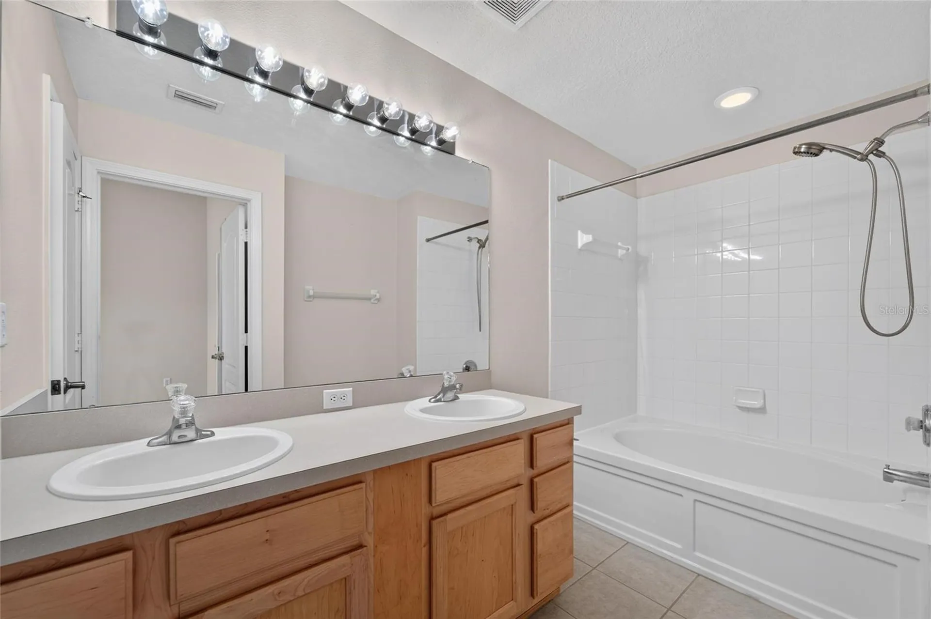 1019 Vista Cay Court Brandon FL 33511