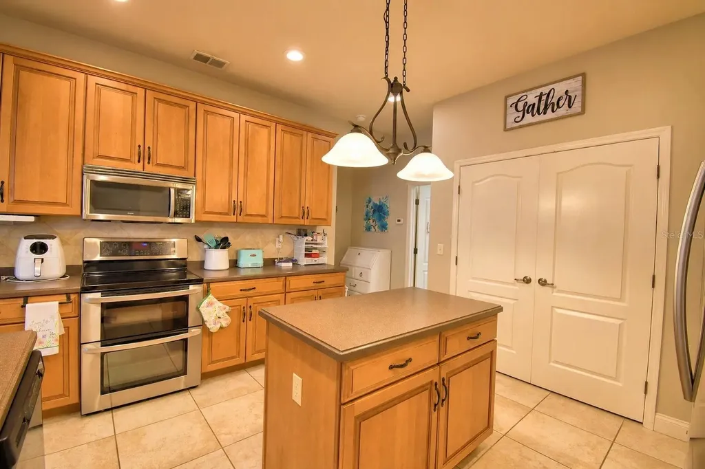 5516 Black Hawk Lane Lakeland FL 33810