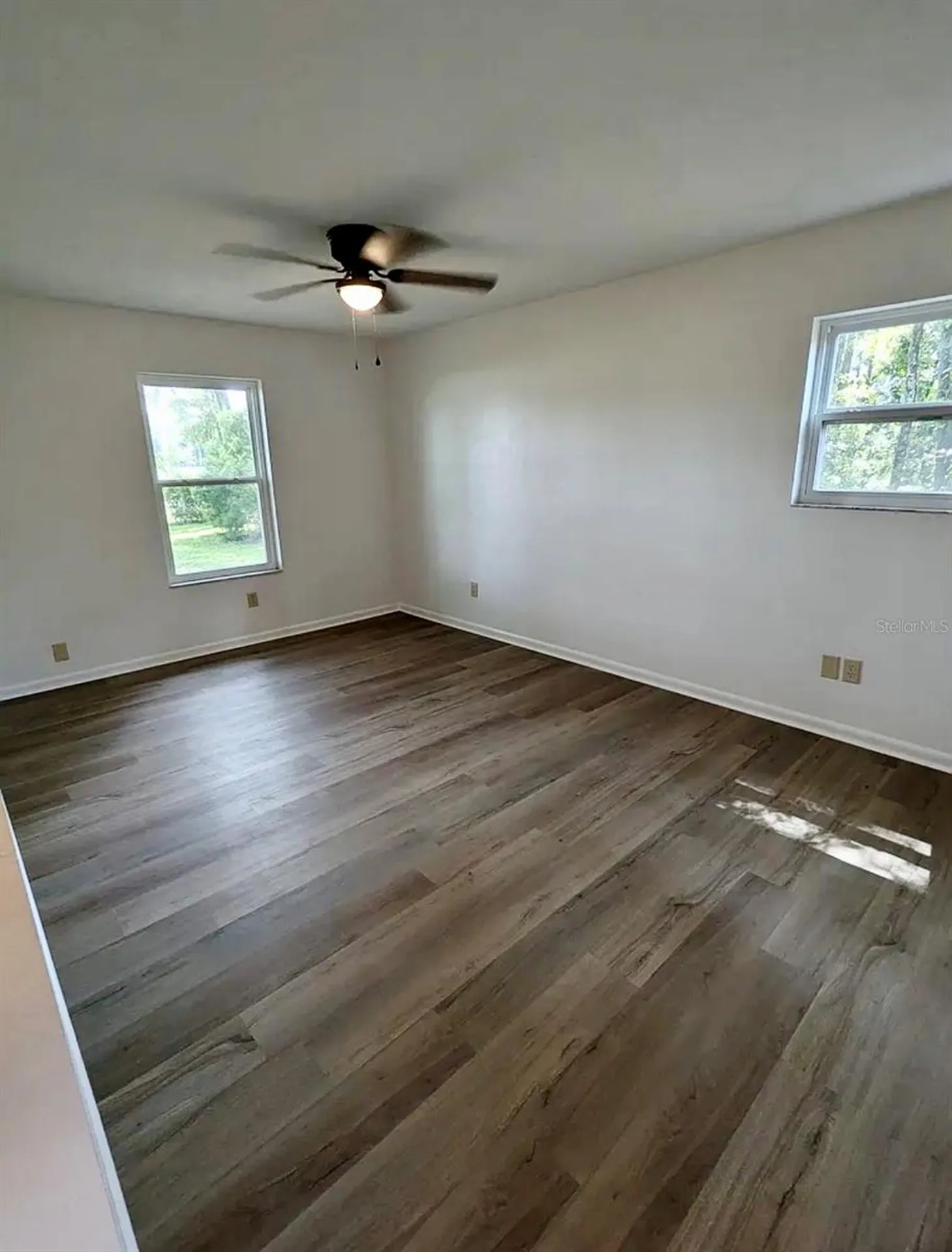 507 Governor Avenue NE Branford FL 32008