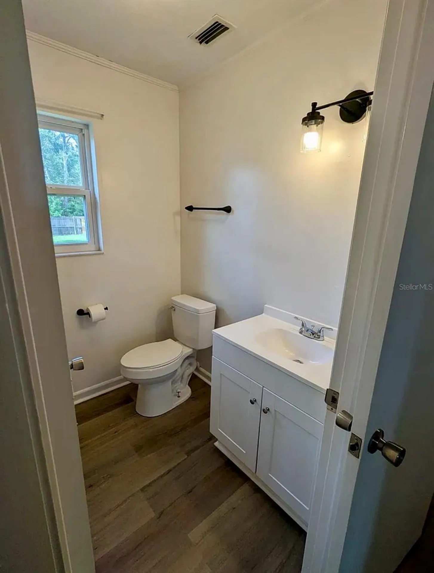 507 Governor Avenue NE Branford FL 32008