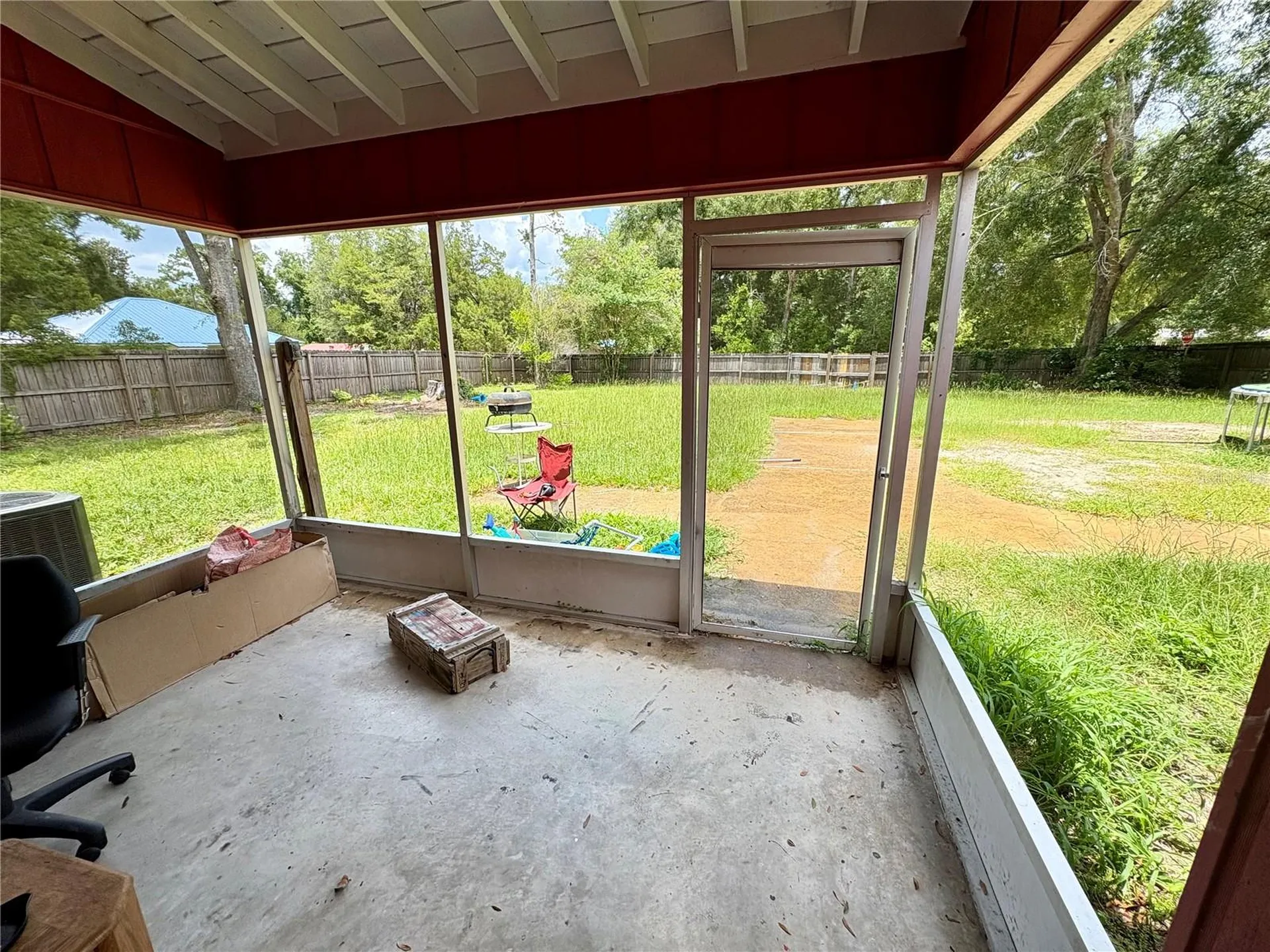 507 Governor Avenue NE Branford FL 32008