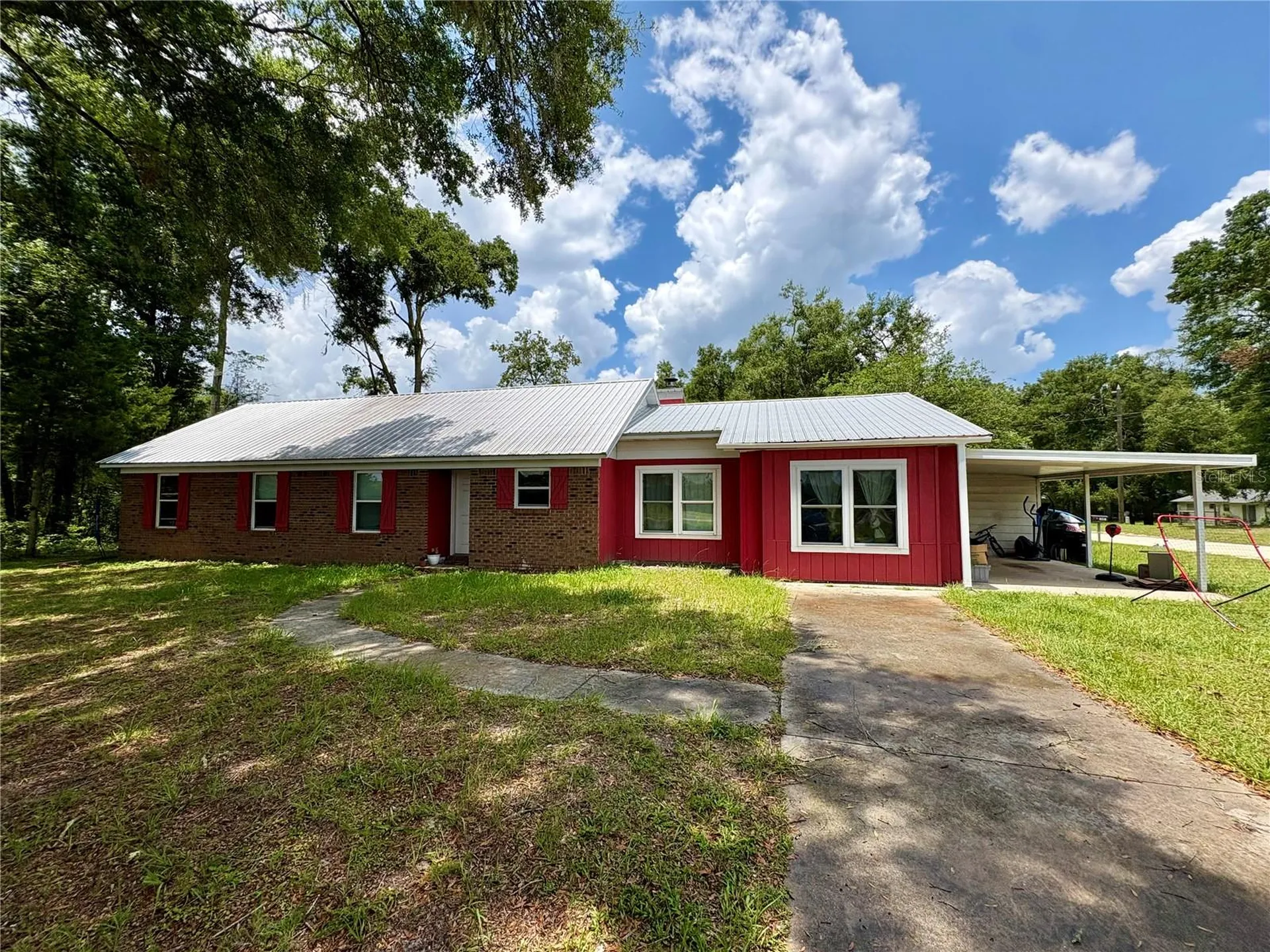 507 Governor Avenue NE Branford FL 32008