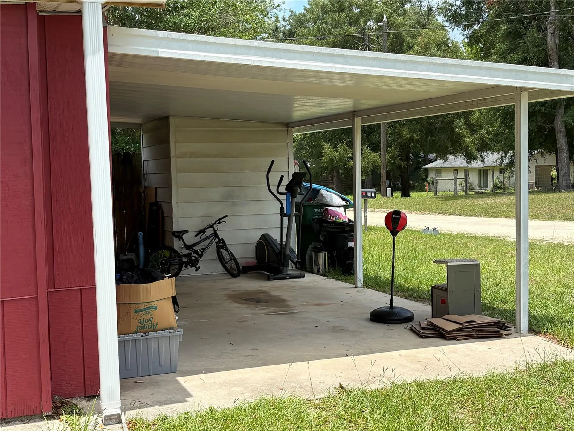 507 Governor Avenue NE Branford FL 32008