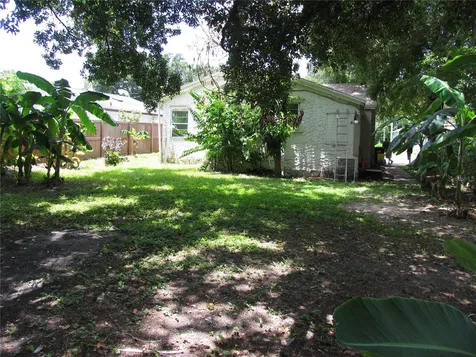 323 Dover Street Orlando FL 32811