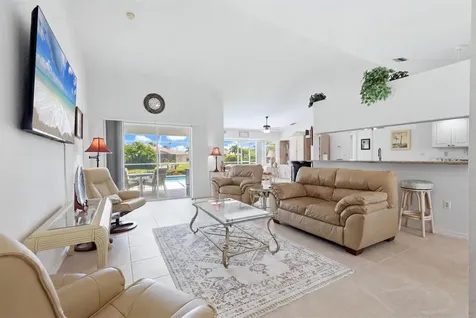 156 Mark Twain Lane Rotonda West FL 33947