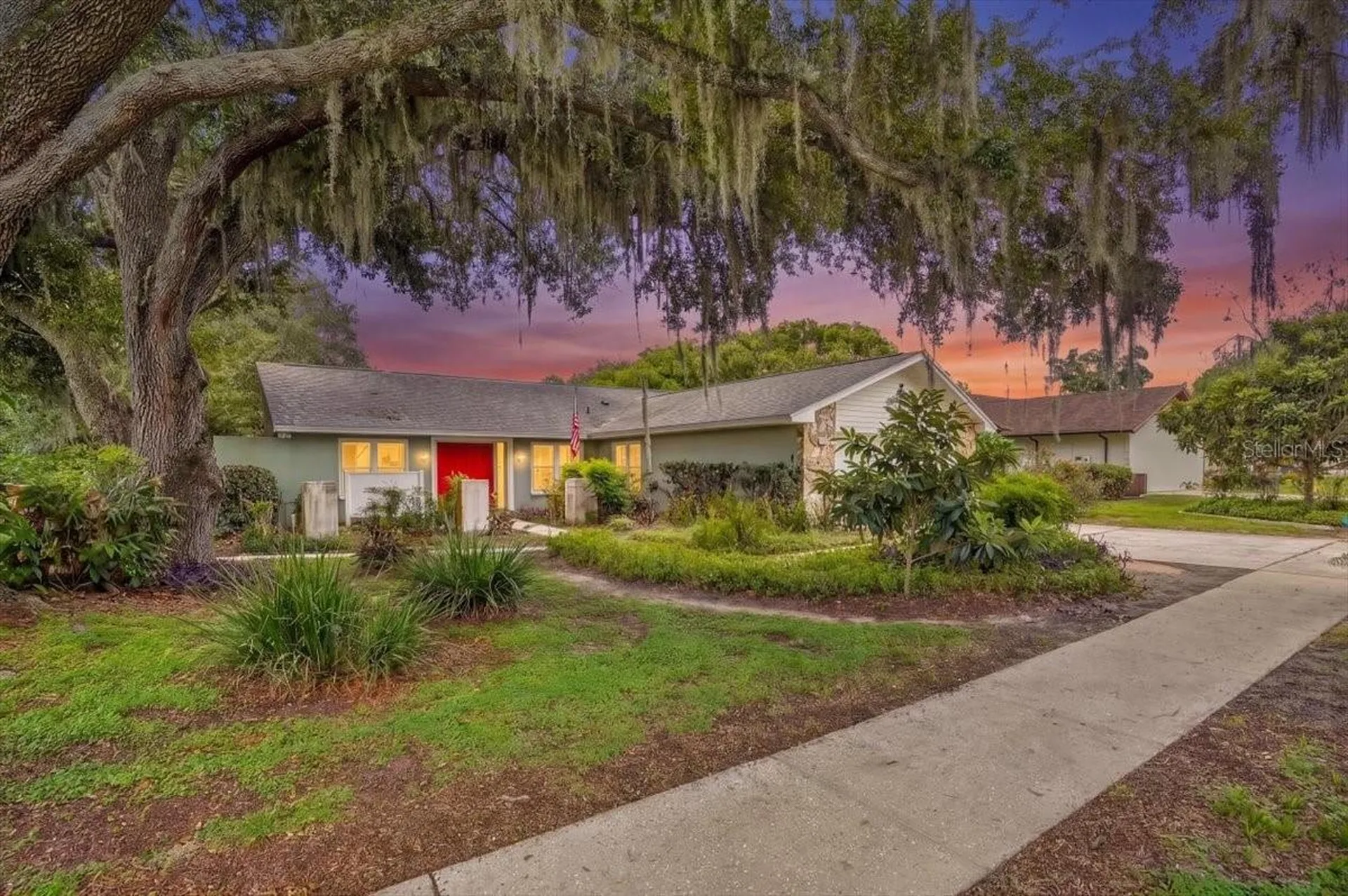 1013 Black Knight Drive Valrico FL 33594