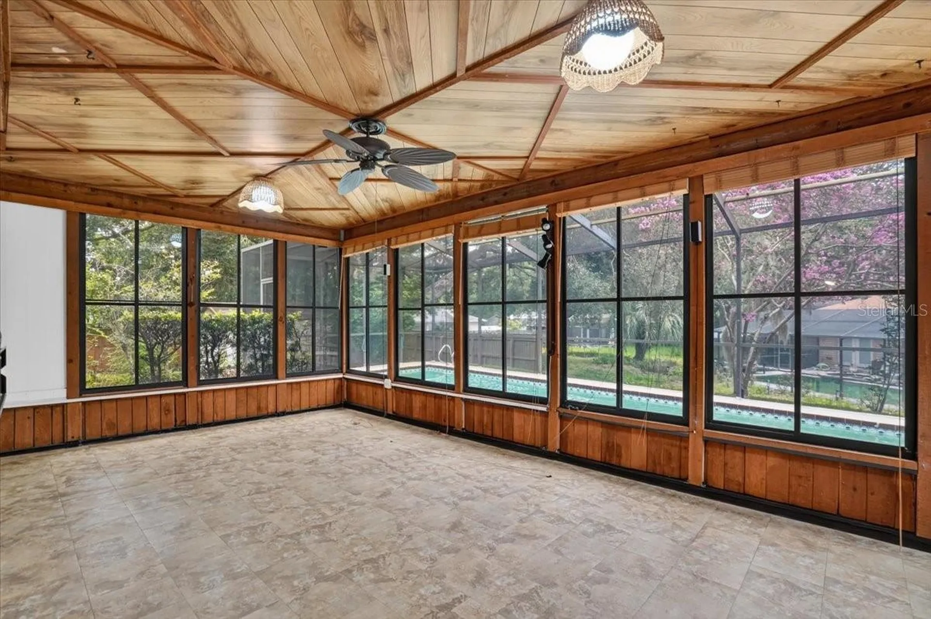 1013 Black Knight Drive Valrico FL 33594