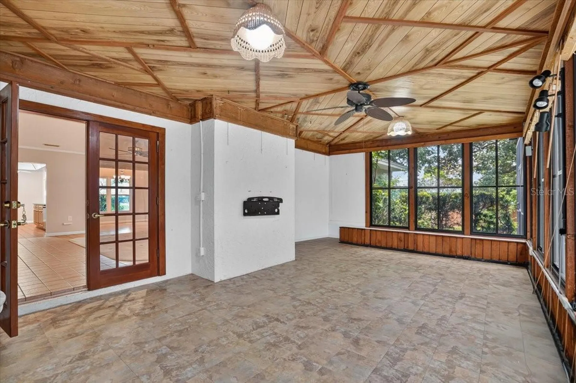 1013 Black Knight Drive Valrico FL 33594