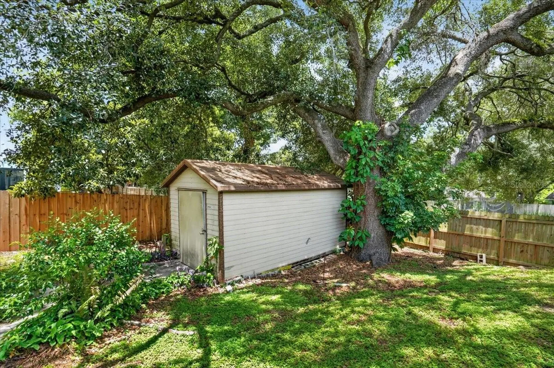 1013 Black Knight Drive Valrico FL 33594