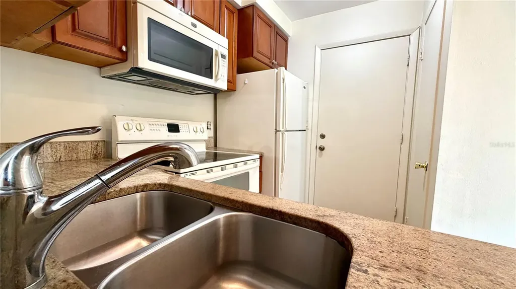 5561 Slash Pine Court Orlando FL 32811