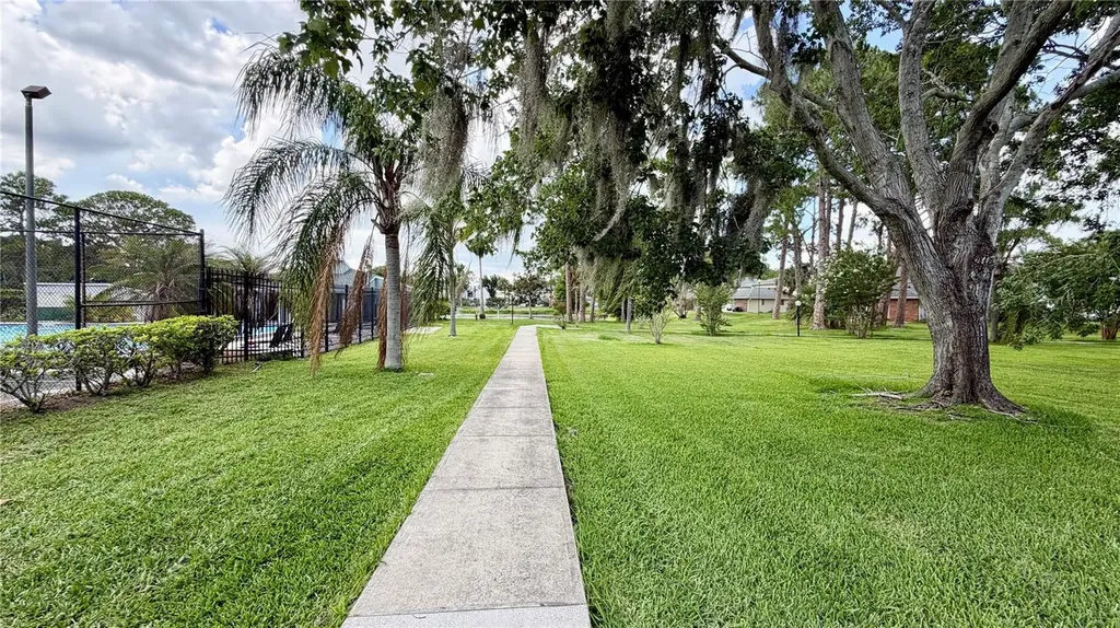 5561 Slash Pine Court Orlando FL 32811
