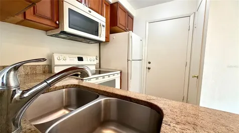 5561 Slash Pine Court Orlando FL 32811