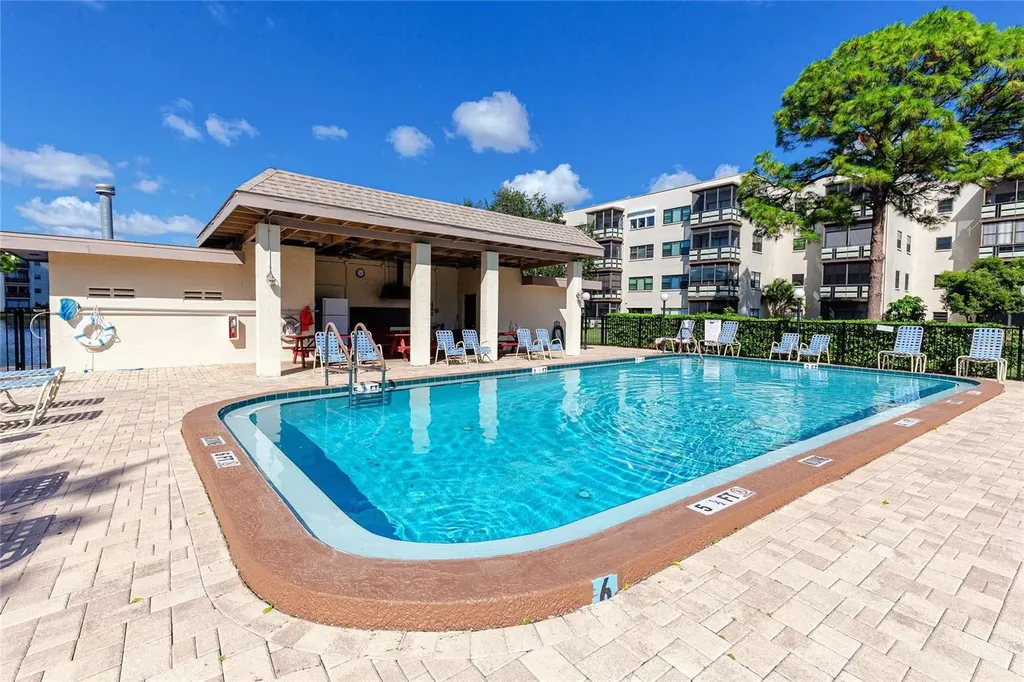 8174 Terrace Garden Drive N St Petersburg FL 33709