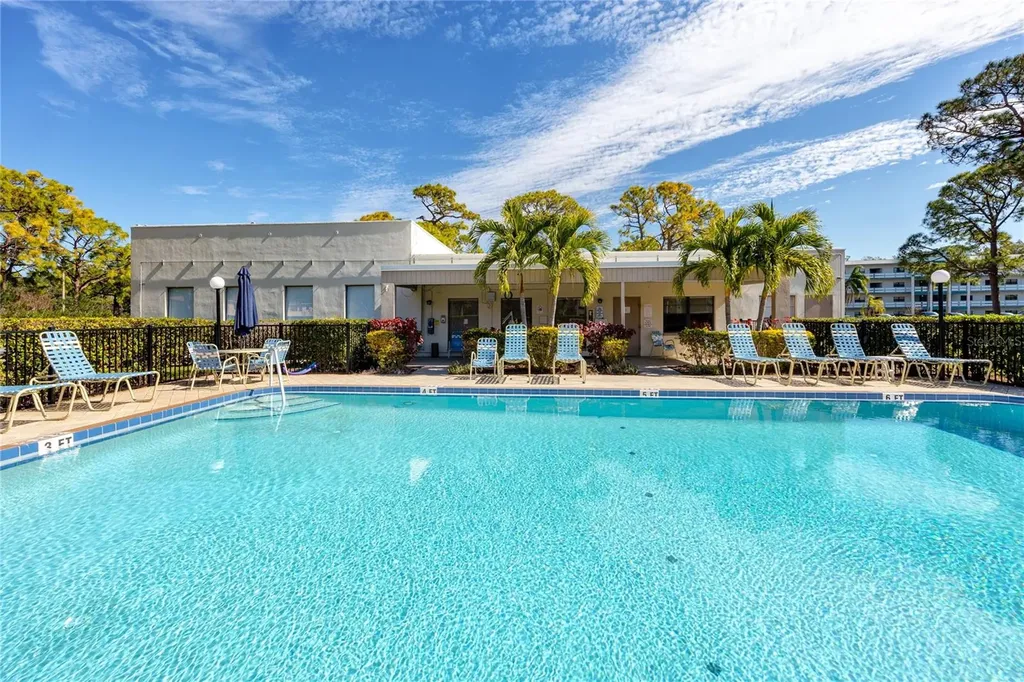 8174 Terrace Garden Drive N St Petersburg FL 33709