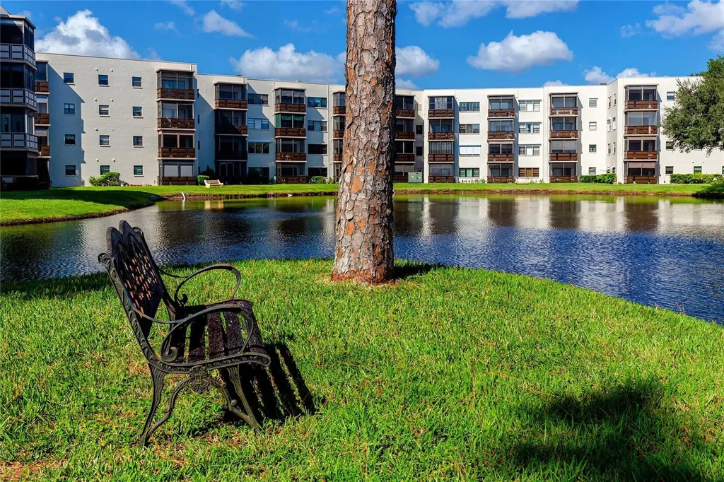 8174 Terrace Garden Drive N St Petersburg FL 33709