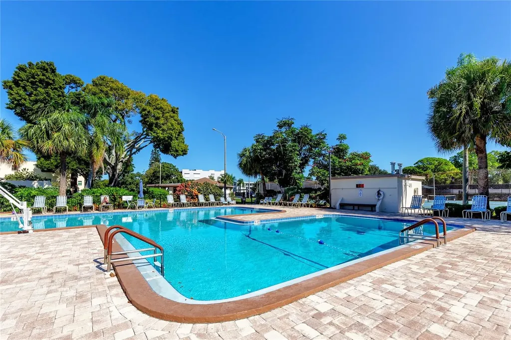 8174 Terrace Garden Drive N St Petersburg FL 33709