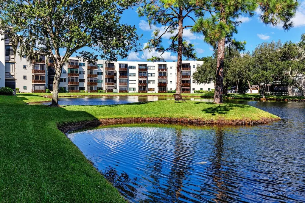8174 Terrace Garden Drive N St Petersburg FL 33709