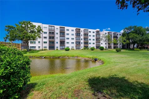 8174 Terrace Garden Drive N St Petersburg FL 33709