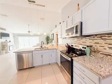 503 Everest Way Kissimmee FL 34758