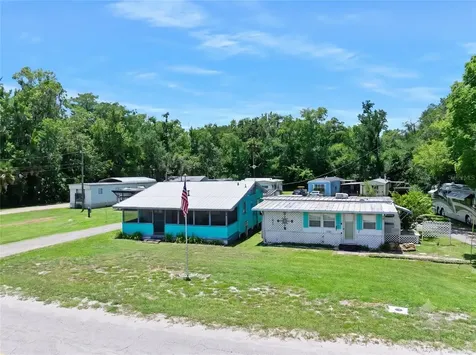 55521 Front Street Astor FL 32102