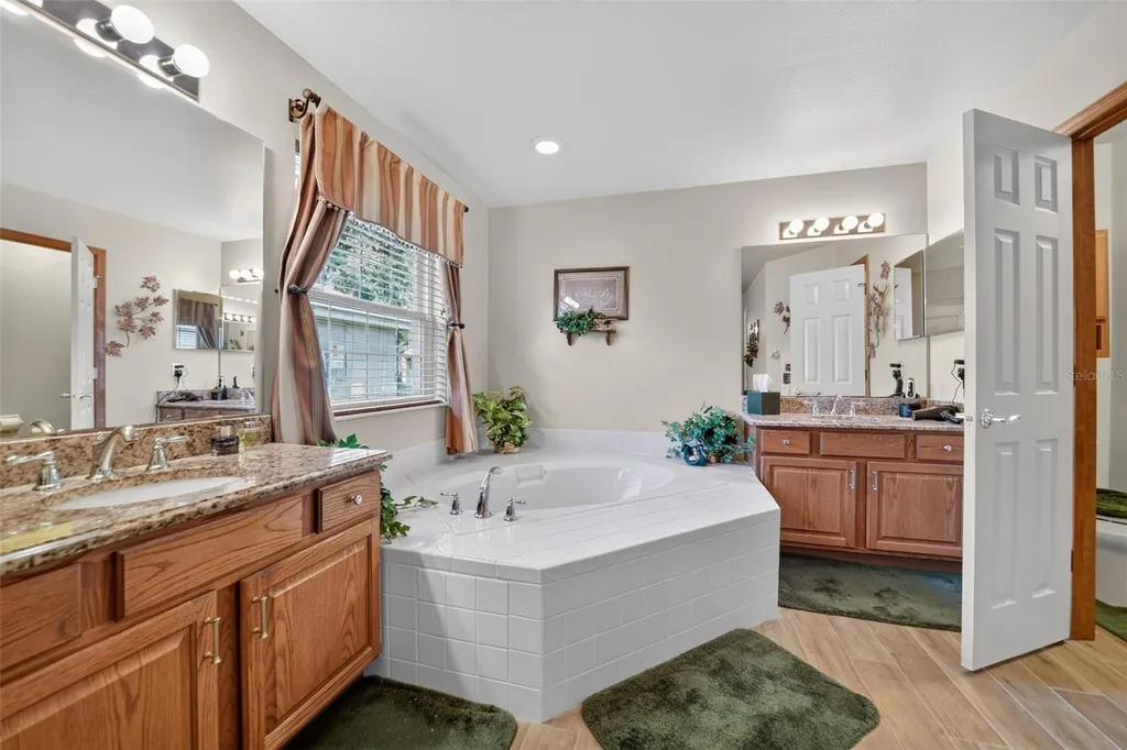 2370 Alclobe Circle Ocoee FL 34761