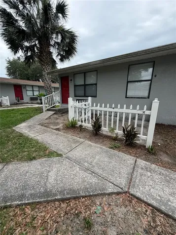 1400 Strawberry Place Plant City FL 33563