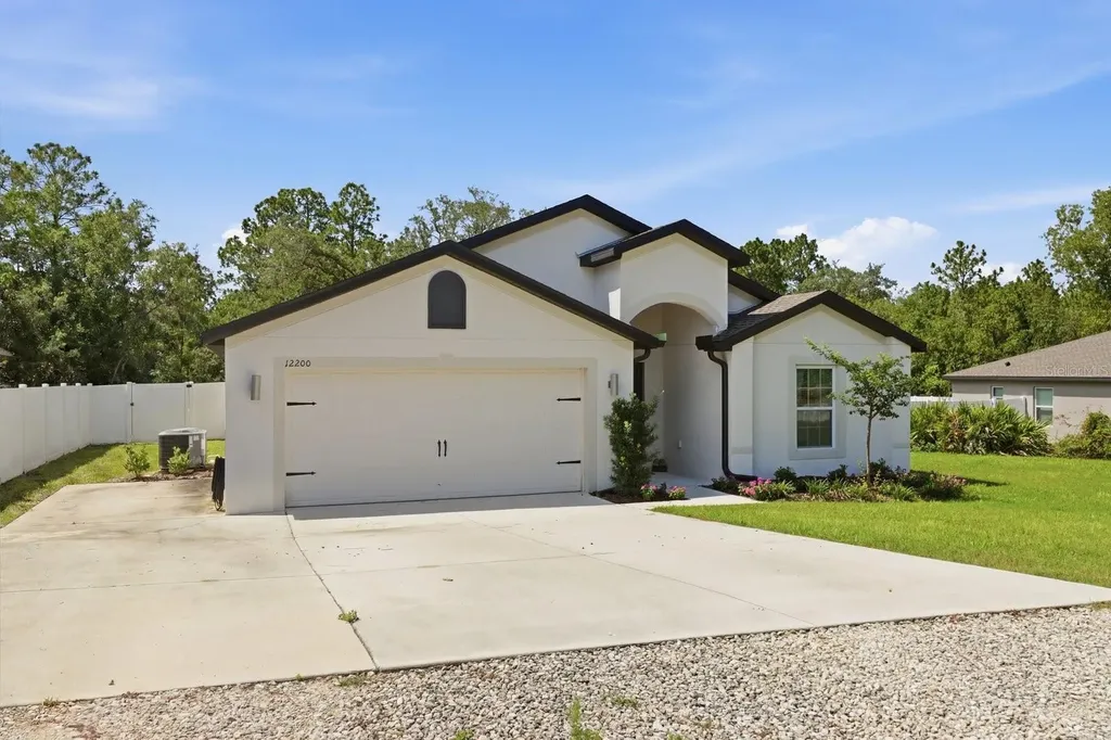 12200 Pine Finch Avenue Weeki Wachee FL 34614
