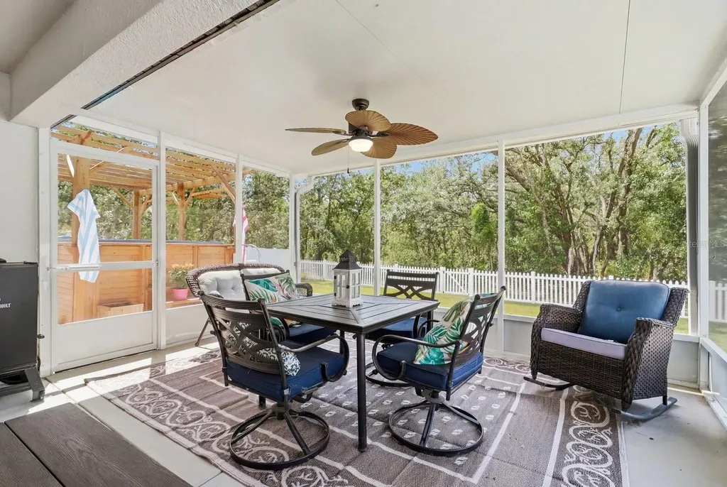12200 Pine Finch Avenue Weeki Wachee FL 34614