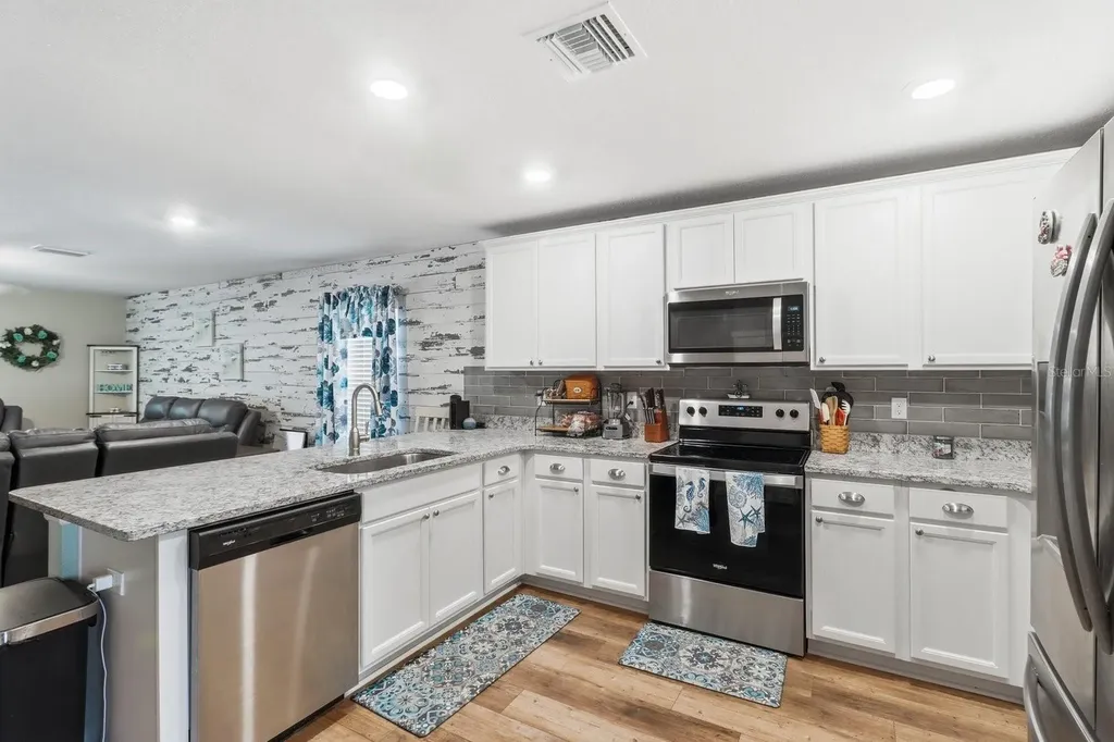 12200 Pine Finch Avenue Weeki Wachee FL 34614