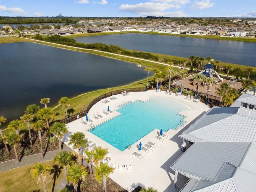 575 Ocean Spray Drive Ruskin FL 33570