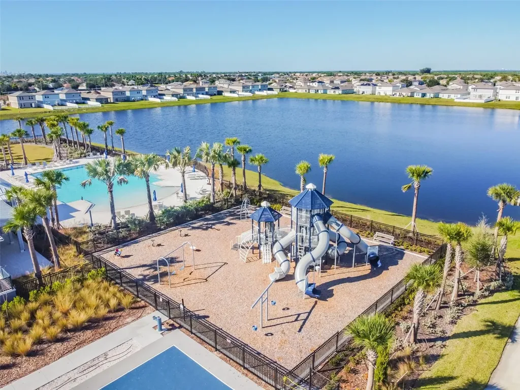 575 Ocean Spray Drive Ruskin FL 33570