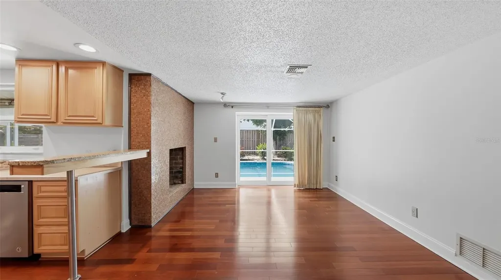 2220 Doud Street Sarasota FL 34231