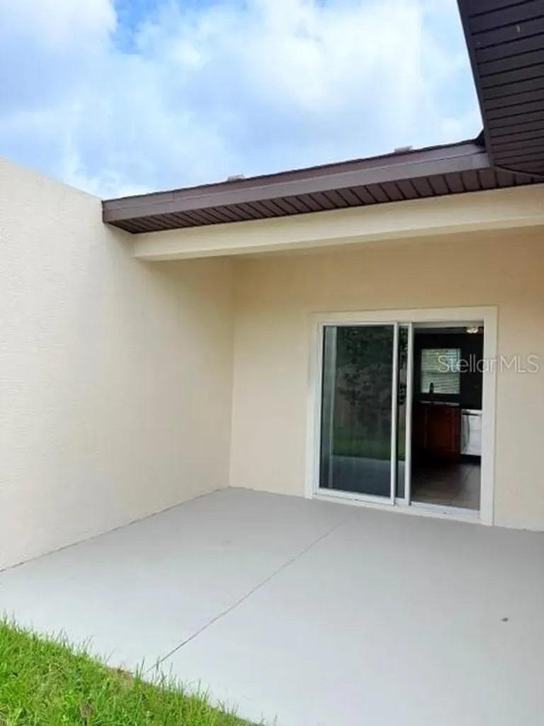 27 Slumber Meadow Trail Palm Coast FL 32164