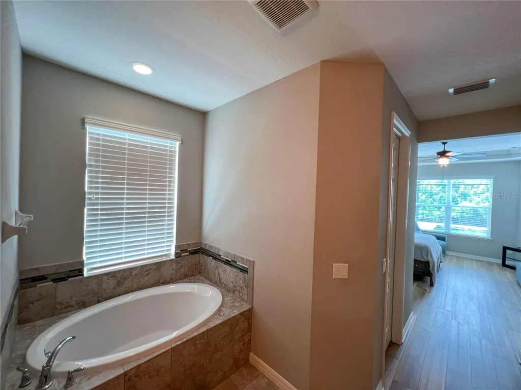8033 Clementine Lane Tampa FL 33625