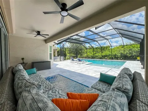 8033 Clementine Lane Tampa FL 33625