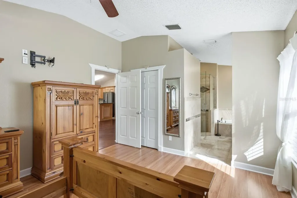 349 Fountainview Circle Oldsmar FL 34677