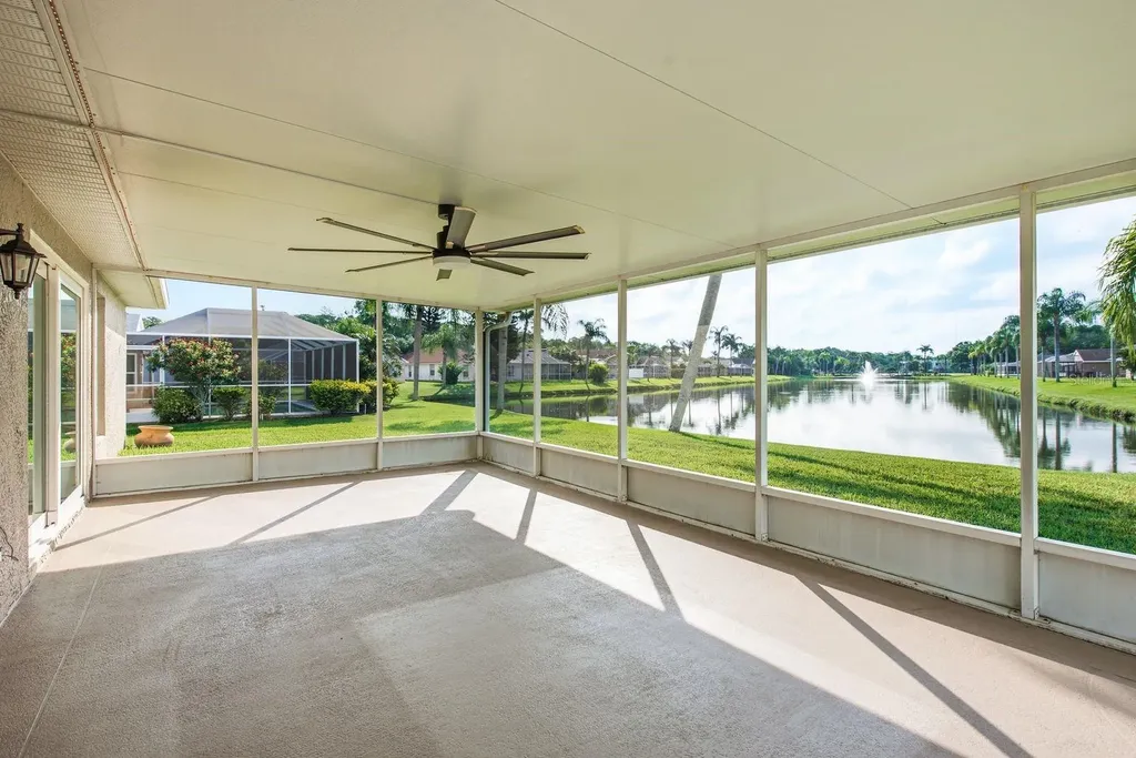 349 Fountainview Circle Oldsmar FL 34677
