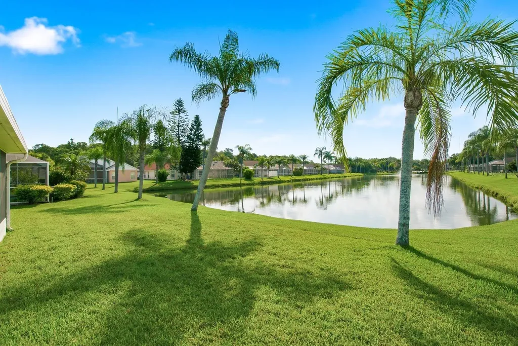 349 Fountainview Circle Oldsmar FL 34677