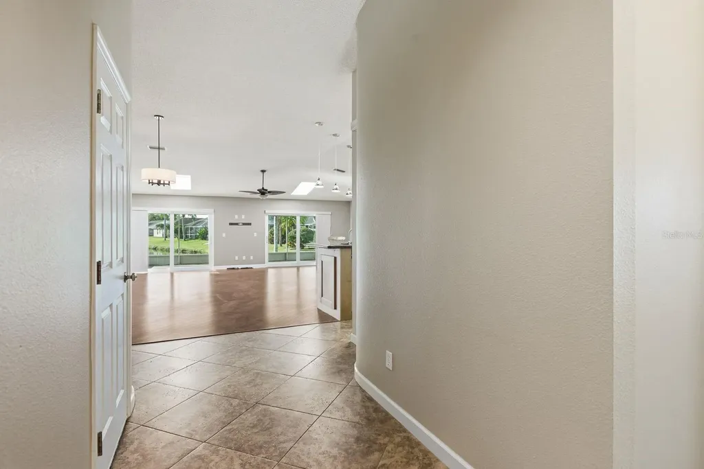 349 Fountainview Circle Oldsmar FL 34677