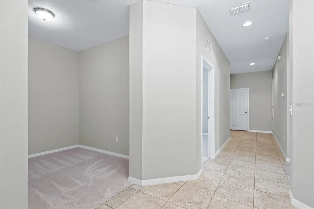5221 Bannister Park Lane Lithia FL 33547