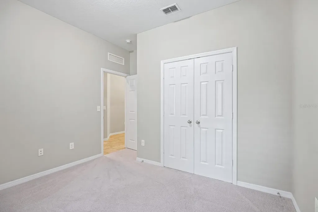 5221 Bannister Park Lane Lithia FL 33547