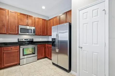 5221 Bannister Park Lane Lithia FL 33547