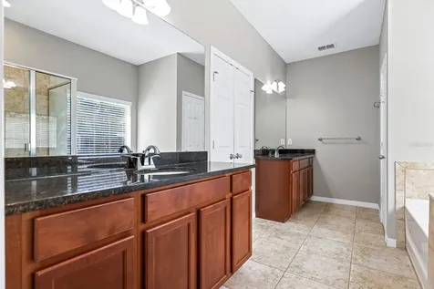 5221 Bannister Park Lane Lithia FL 33547