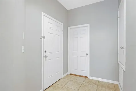 5221 Bannister Park Lane Lithia FL 33547